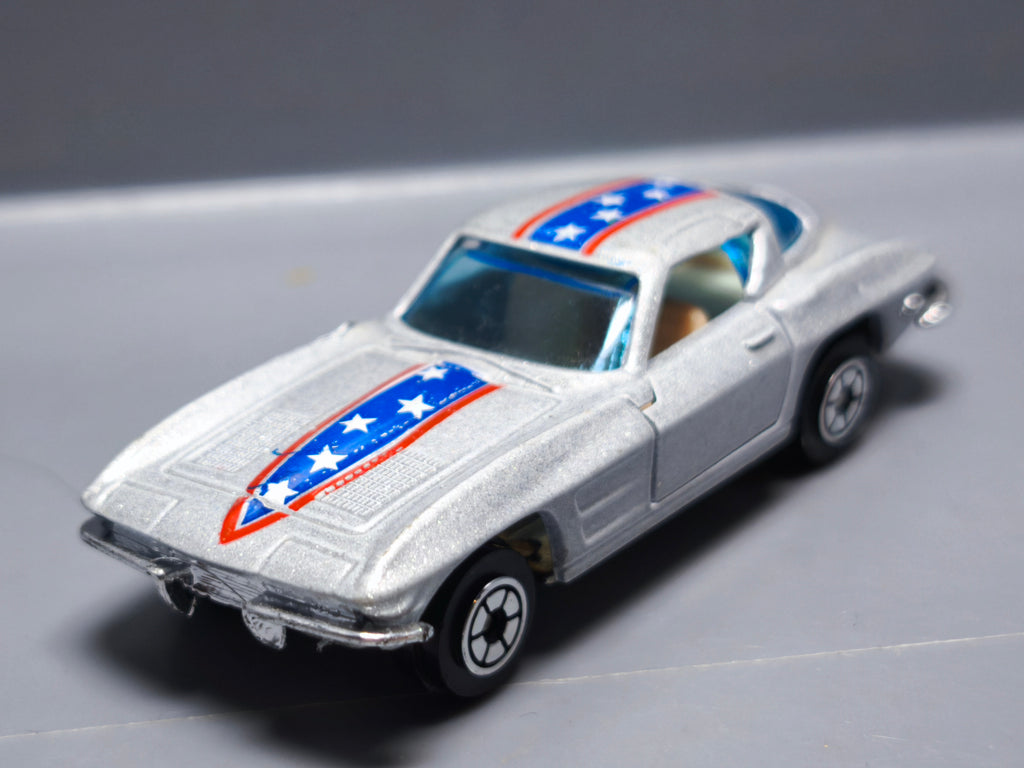 Yatming  Road tough 63 corvette   (A30)