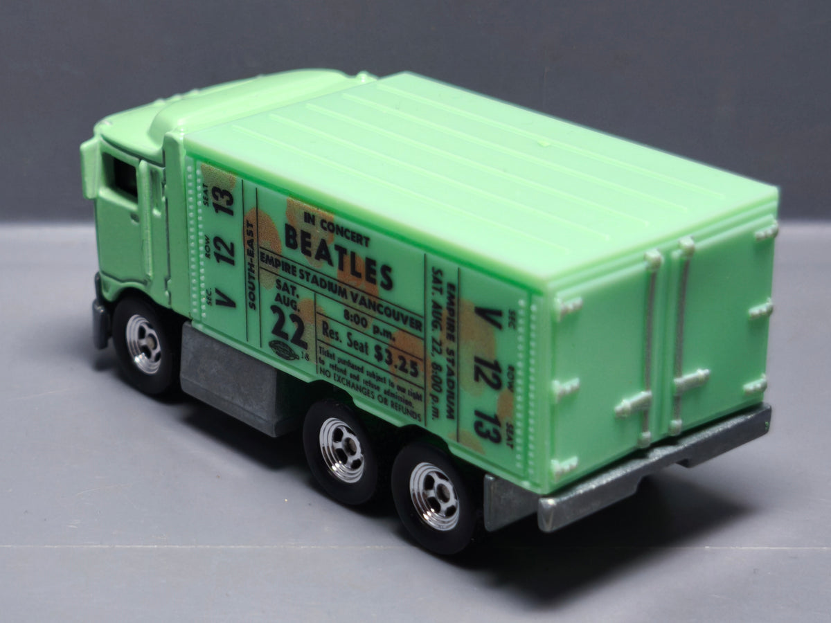 Hot Wheels 2024 pop culture the Beatles  Hiway hauler    (A29)