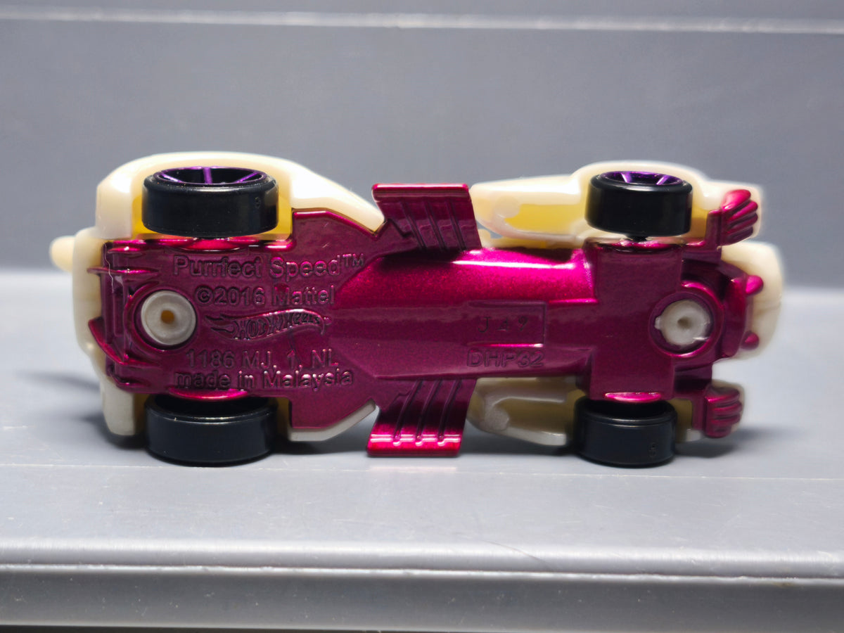 Hot Wheels Purrfect Speed 2017-123   (A21)