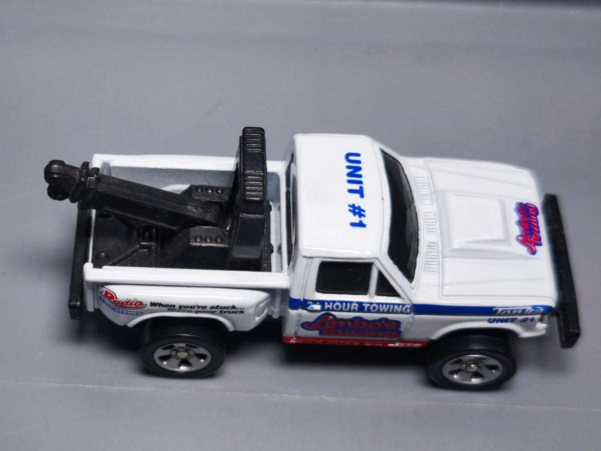 Maisto 89 Ford f-150 baja wrecker  (A21)