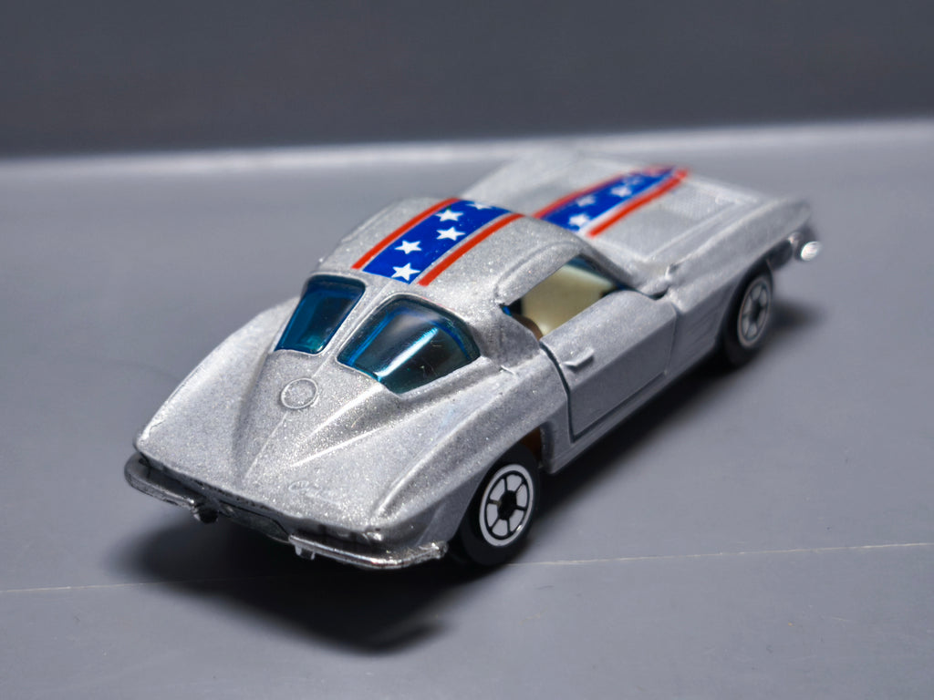 Yatming  Road tough 63 corvette   (A30)