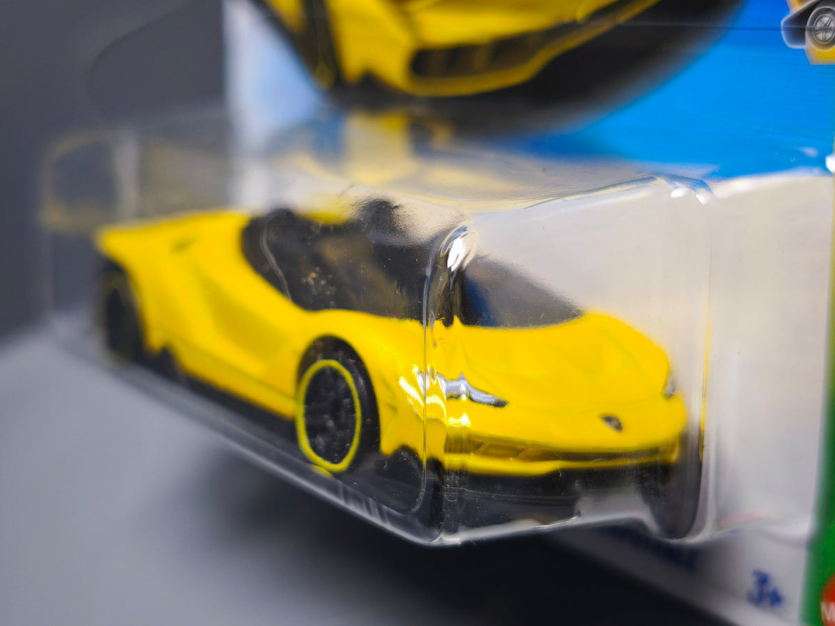 Hot Wheels '16 Lamborghini Centenario Roadster 2026-002 (NP36)