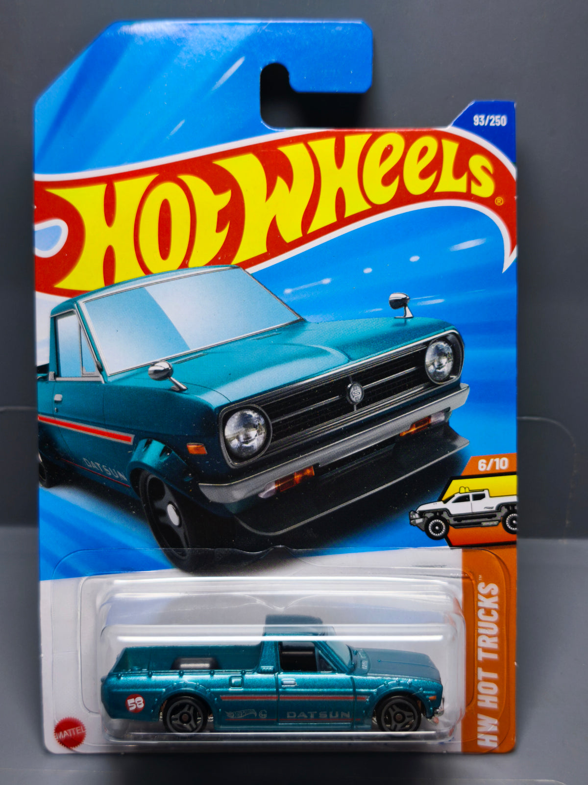 Hot Wheels 1975 datsun Sunny truck (B120) 2025-093 (NP09)