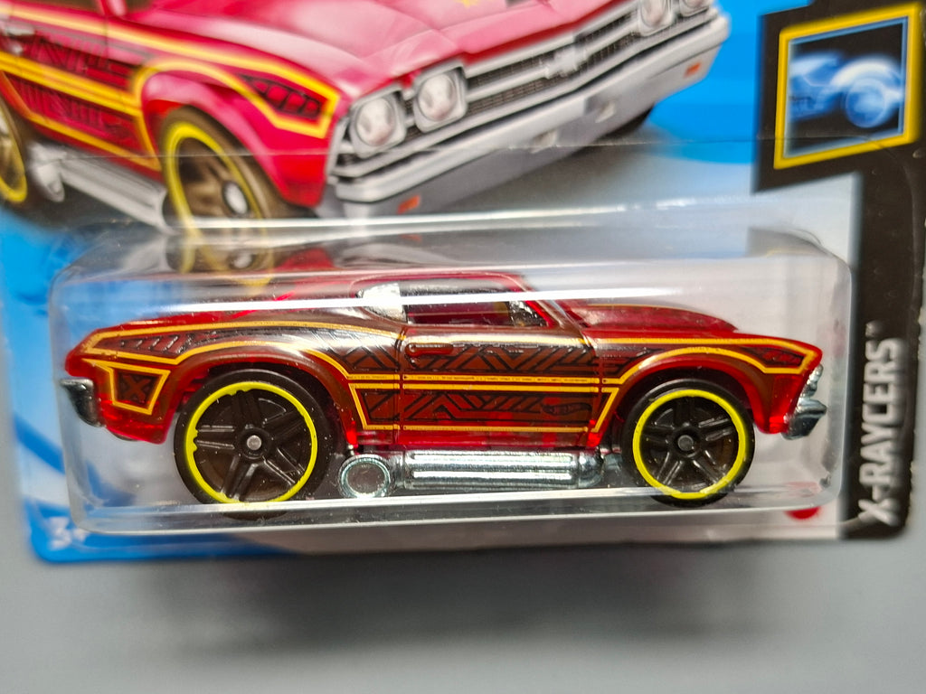 Hot Wheels 69 chevelle   2021-077  (NP30)