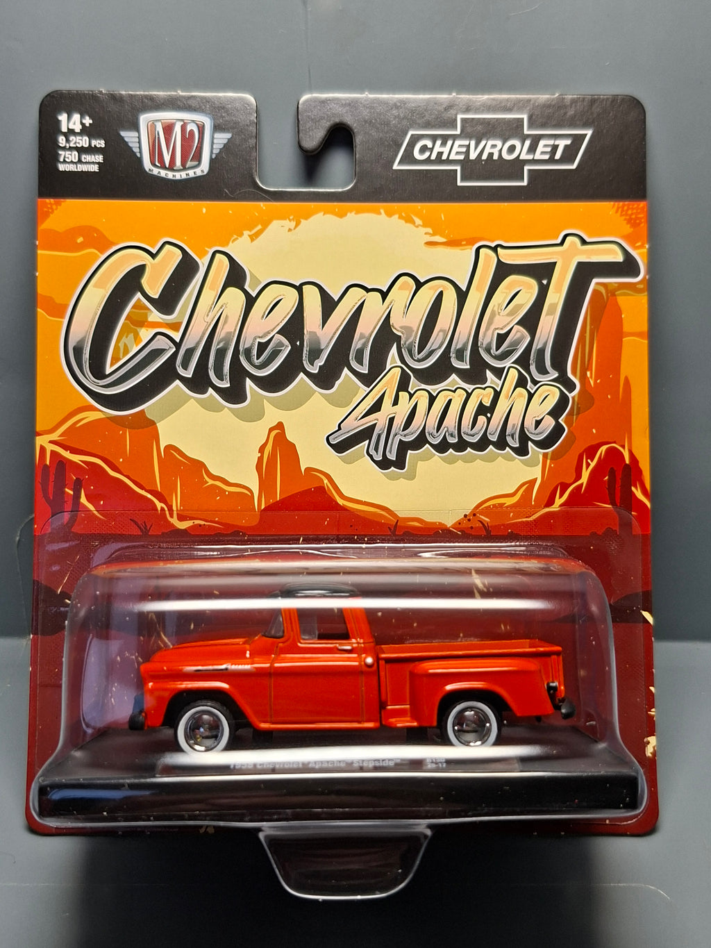 M2 Machines 2025 auto drivers R130 1958 Chevrolet Apache Stepside (NG52)