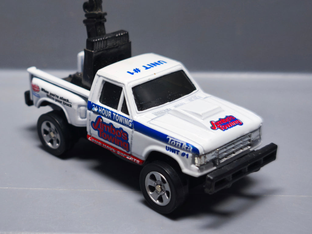 Maisto 89 Ford f-150 baja wrecker  (A21)