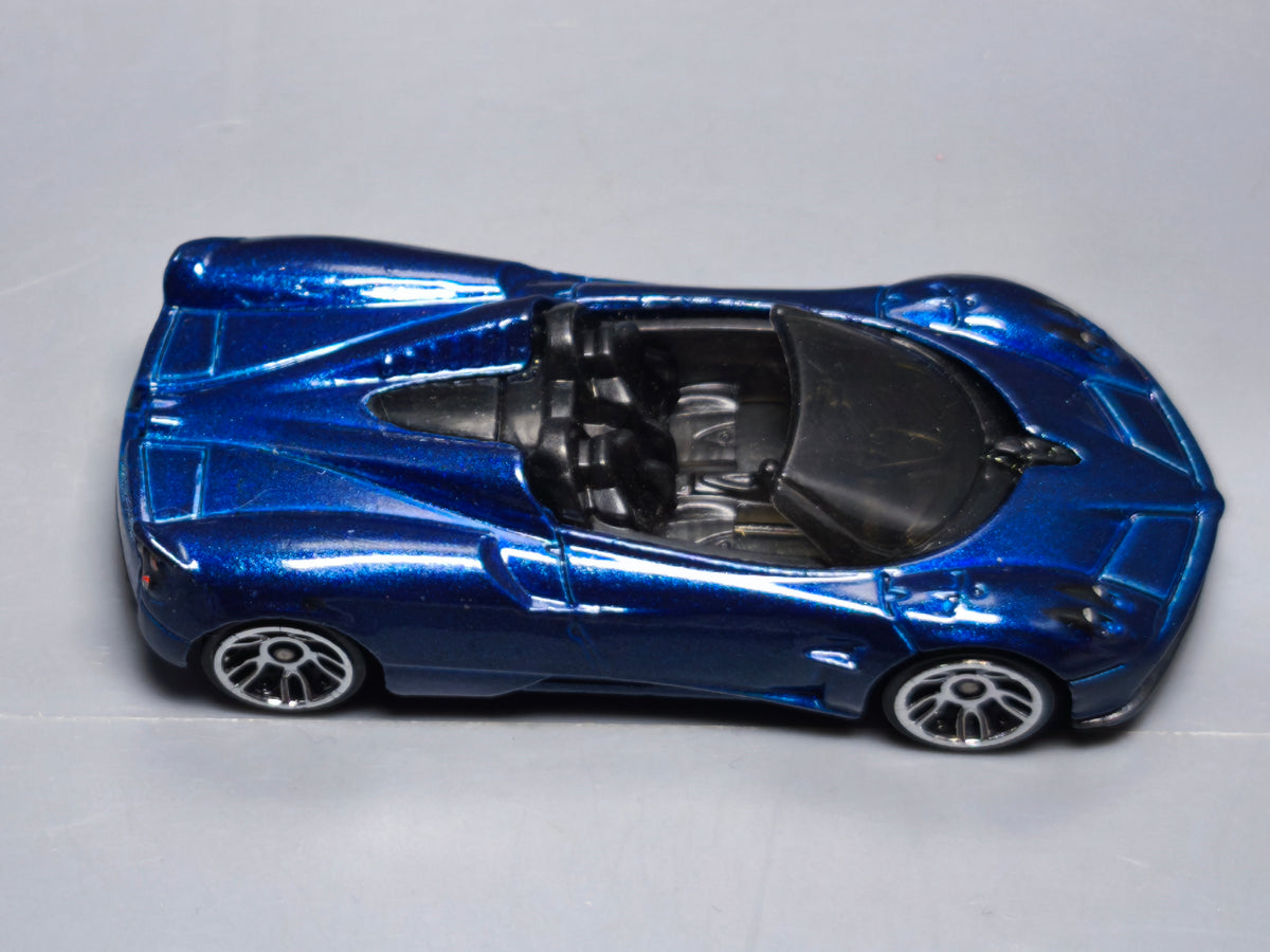Hot Wheels 17 pagani huayra roadster  2017-290 (A18)