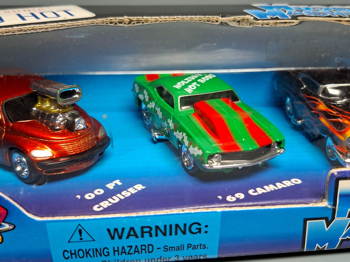 Muscle machines 2001 california too hot exclusive X-mas Pt cruiser camaro (CT10)