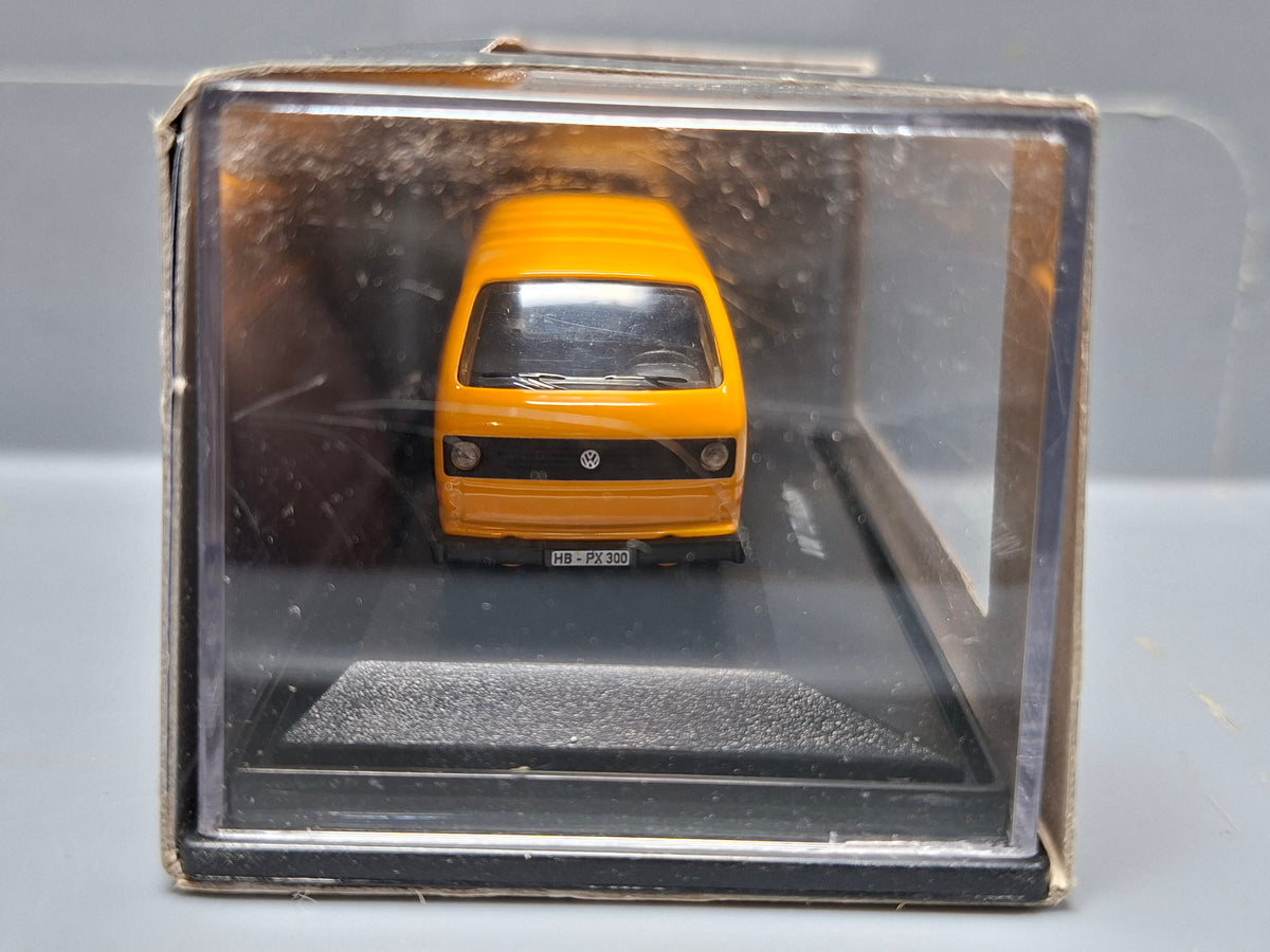 Schuco 1/87 Volkswagen T3 kasten Jacob kafee  (NP31)