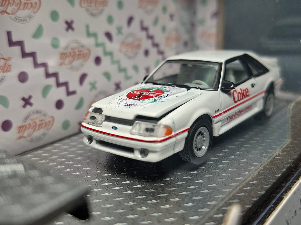 M2 Machines Coca Cola 1990 Ford C-8000 & 1990 Ford Mustang GT (CT07)