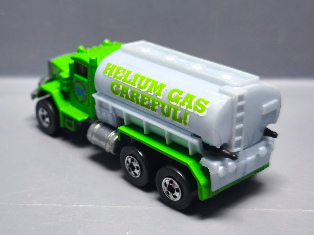 Hot Wheels 1994 multipack  Peterbilt Tank truck   (A33)