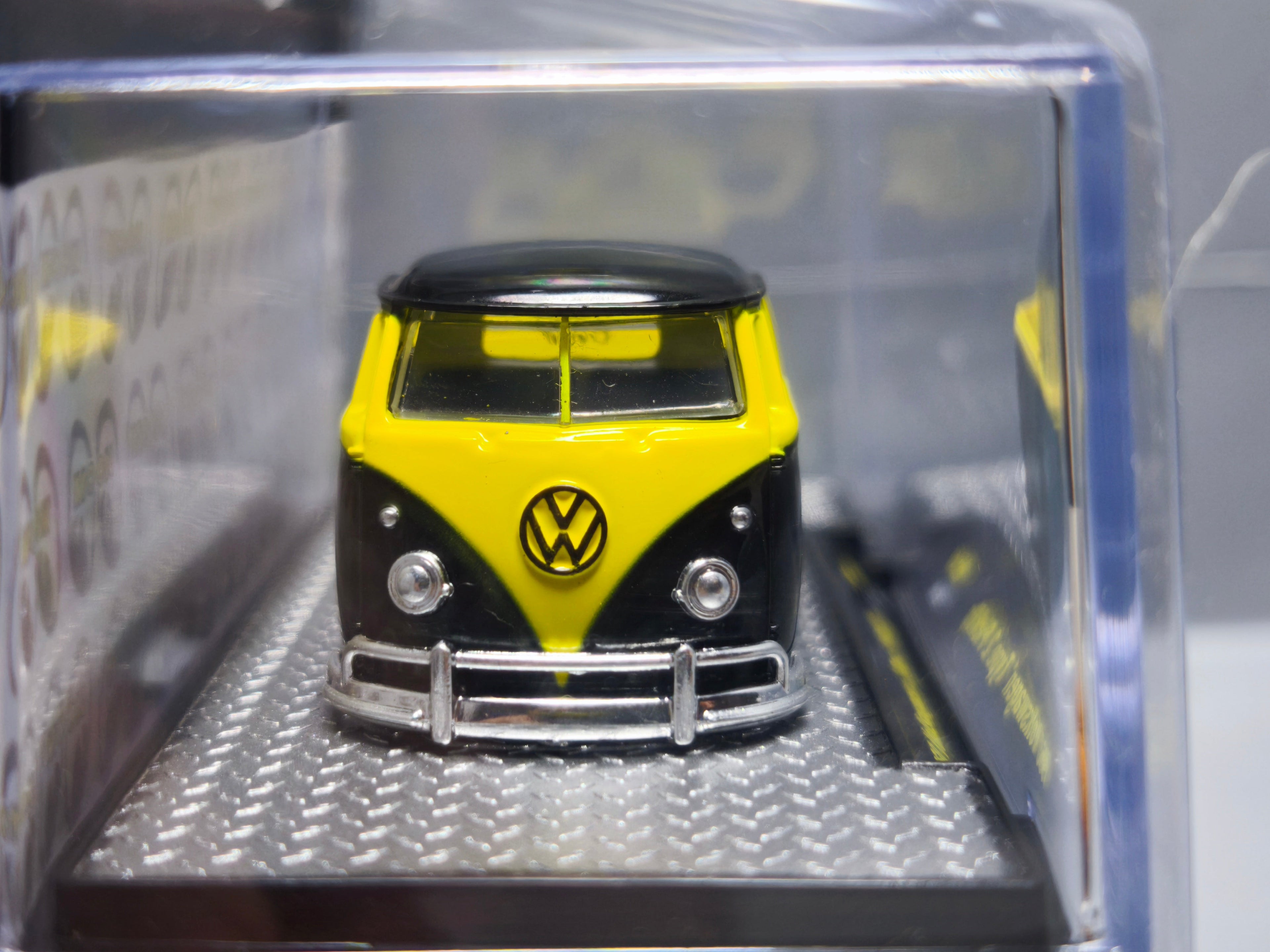 M2 Machines Mooneyes 1960 Volkswagen Single Cab Truck (NG10)