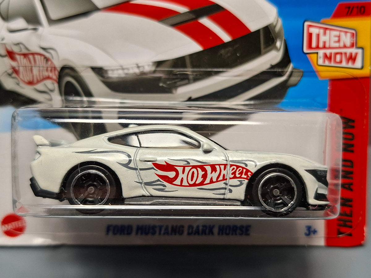 Hot Wheels Ford mustang dark horse 2025-219 (NP39)