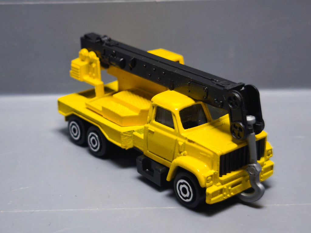 Majorette 1987/90 série 200 MIF GMC brigadier crane truck  (A27)