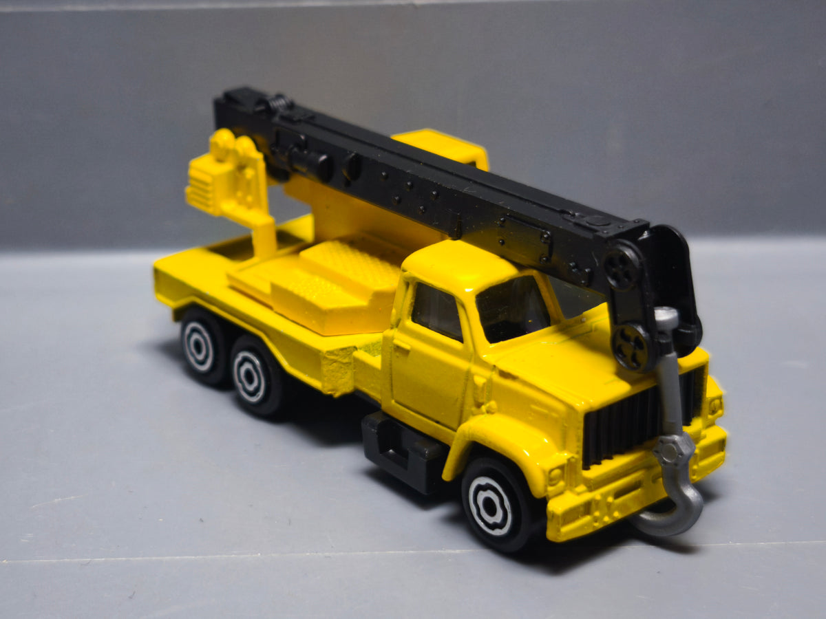 Majorette 1987/90 série 200 MIF GMC brigadier crane truck  (A27)