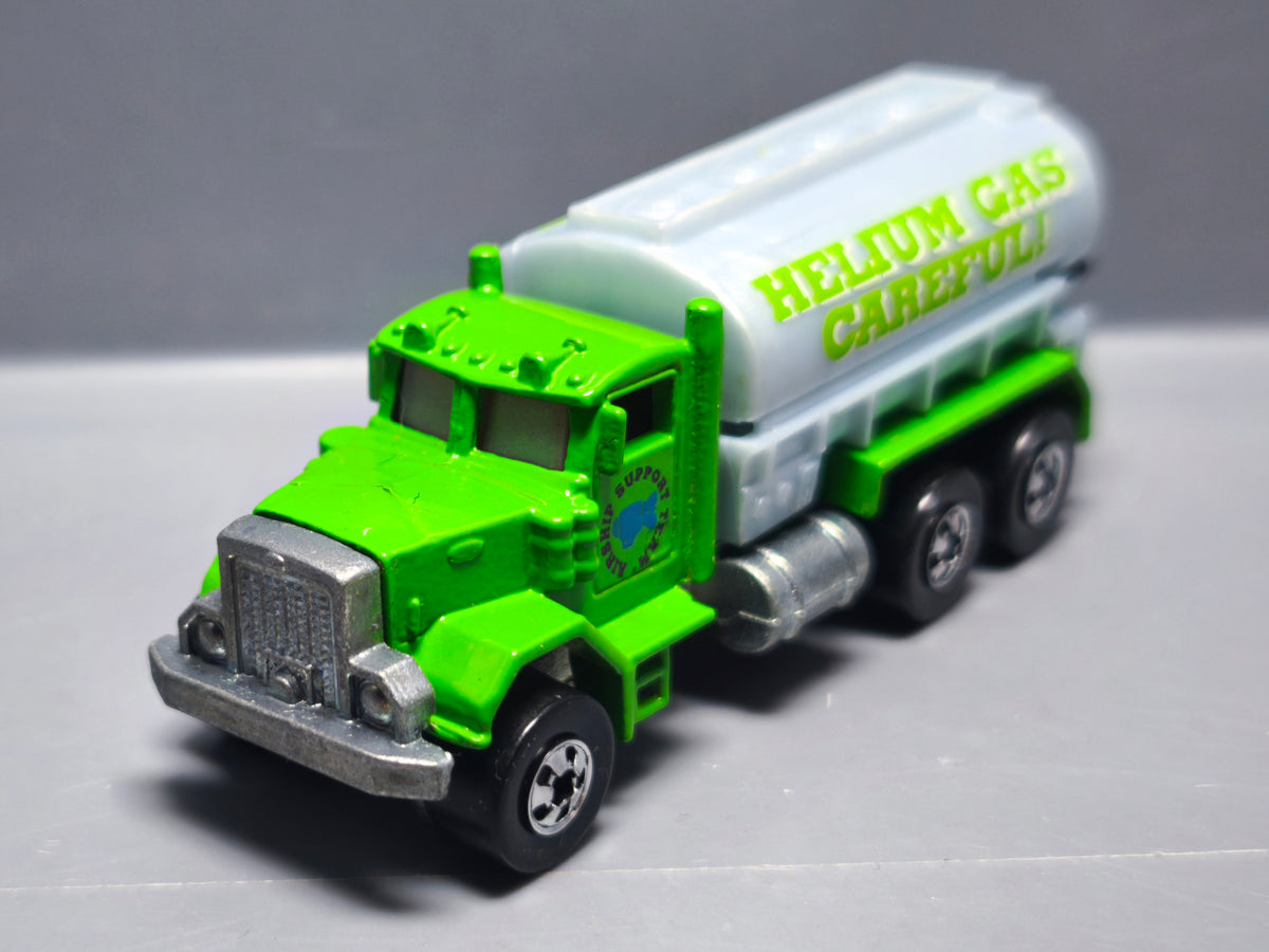 Hot Wheels 1994 multipack  Peterbilt Tank truck   (A33)