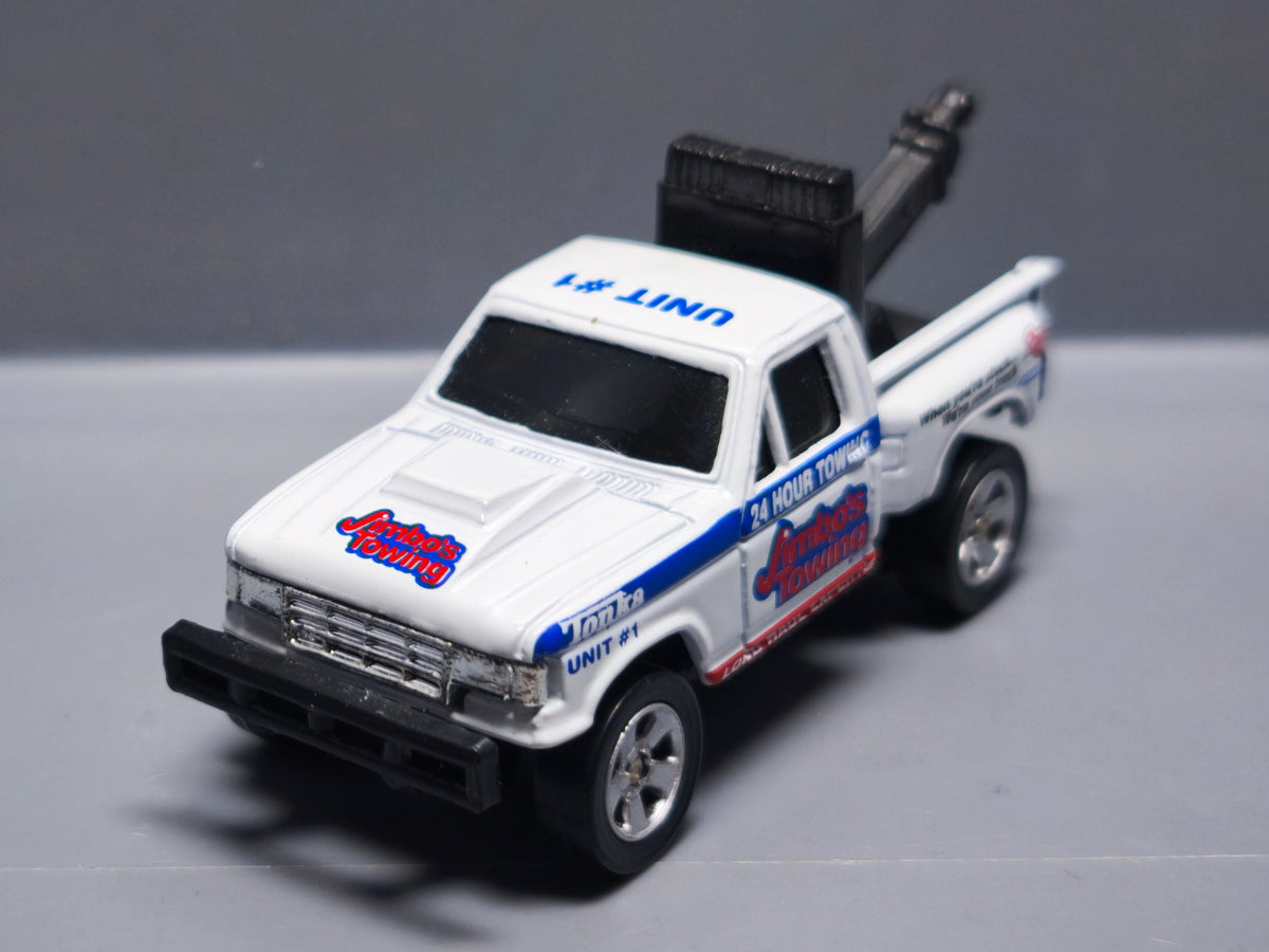 Maisto 89 Ford f-150 baja wrecker  (A21)