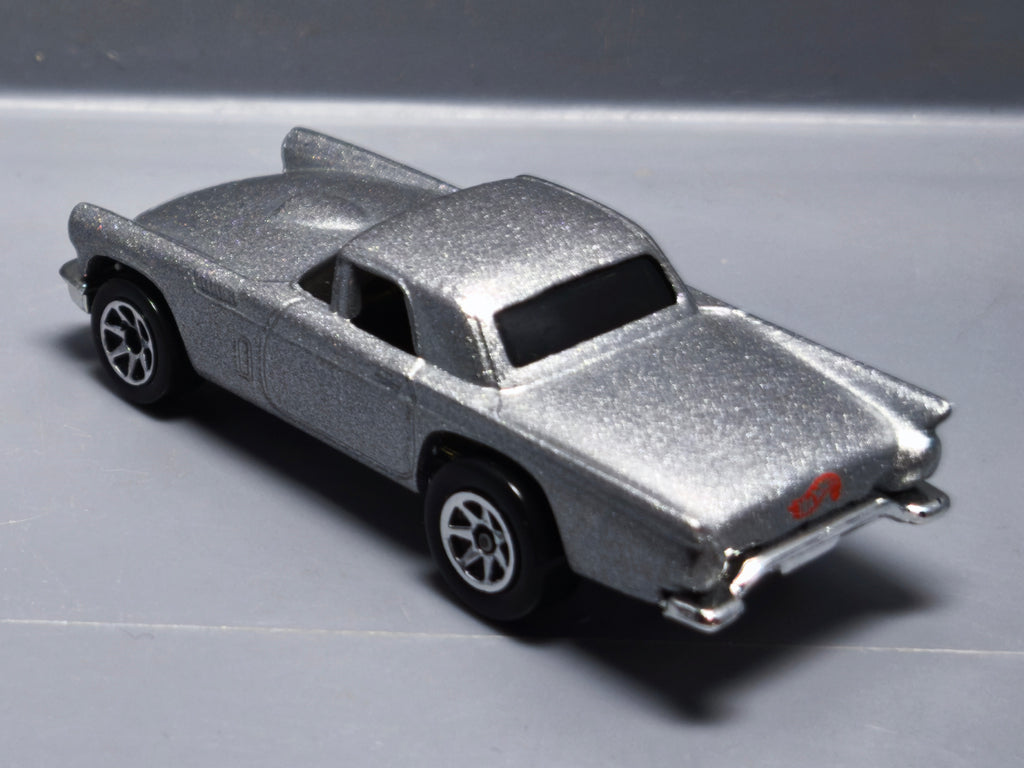 Hot Wheels 1995 exclusive target  57 t-bird    (A18)