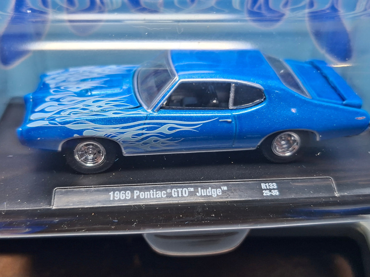 M2 Machines 2025 auto drivers R133 1969 Pontiac GTO Judge (NG10)