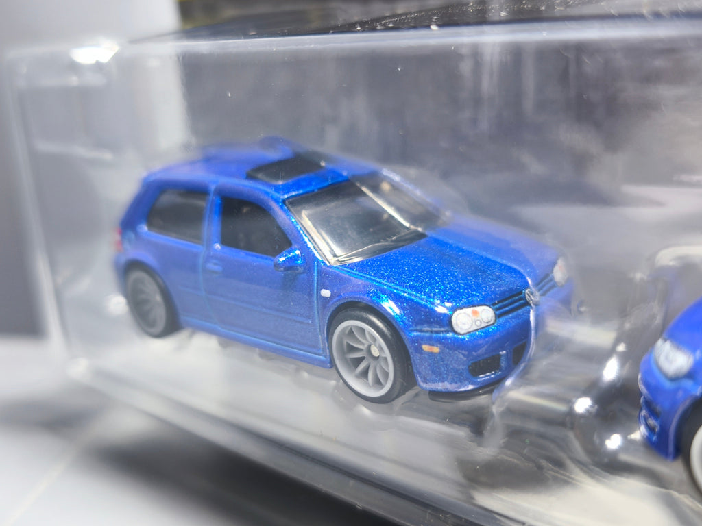 Hot Wheels Premium 2-pack 2004 Volkswagen Golf R32 - MK7 (CT12)
