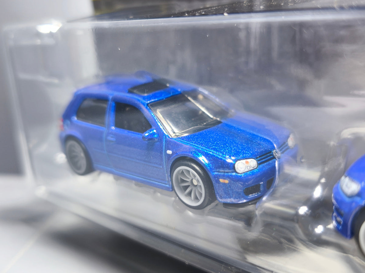 Hot Wheels Premium 2-pack 2004 Volkswagen Golf R32 - MK7 (CT12)