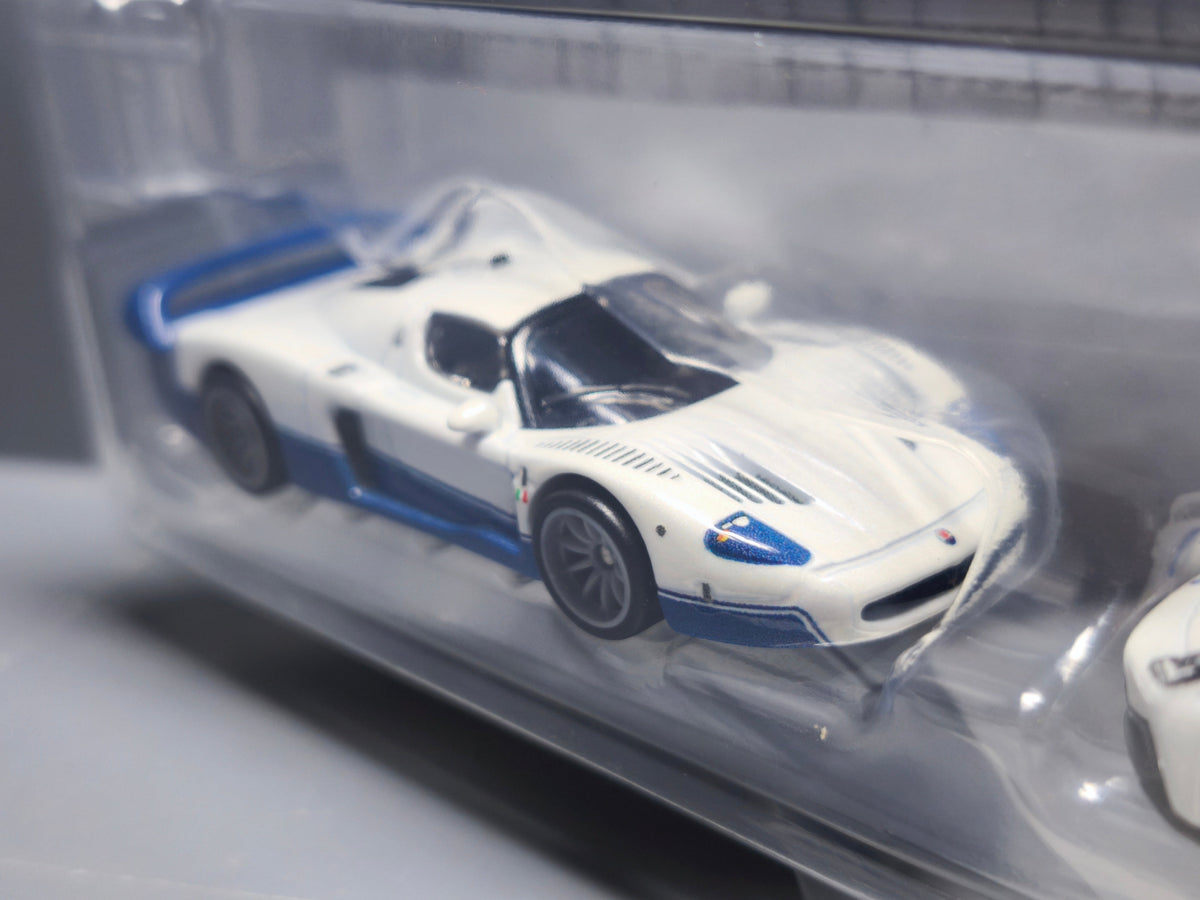 Hot Wheels Premium 2-pack Maserati MC12 & MC20 (CT12)