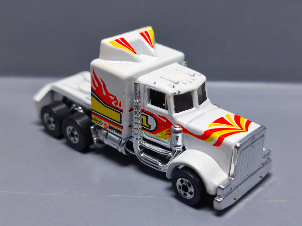 Hot Wheels Long shot 1983 version Hong Kong (NP31)