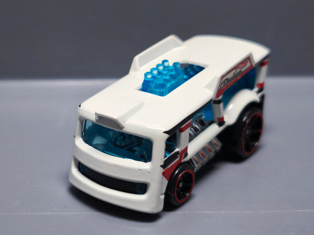 Hot Wheels Chill mill 2015-004 (A16)