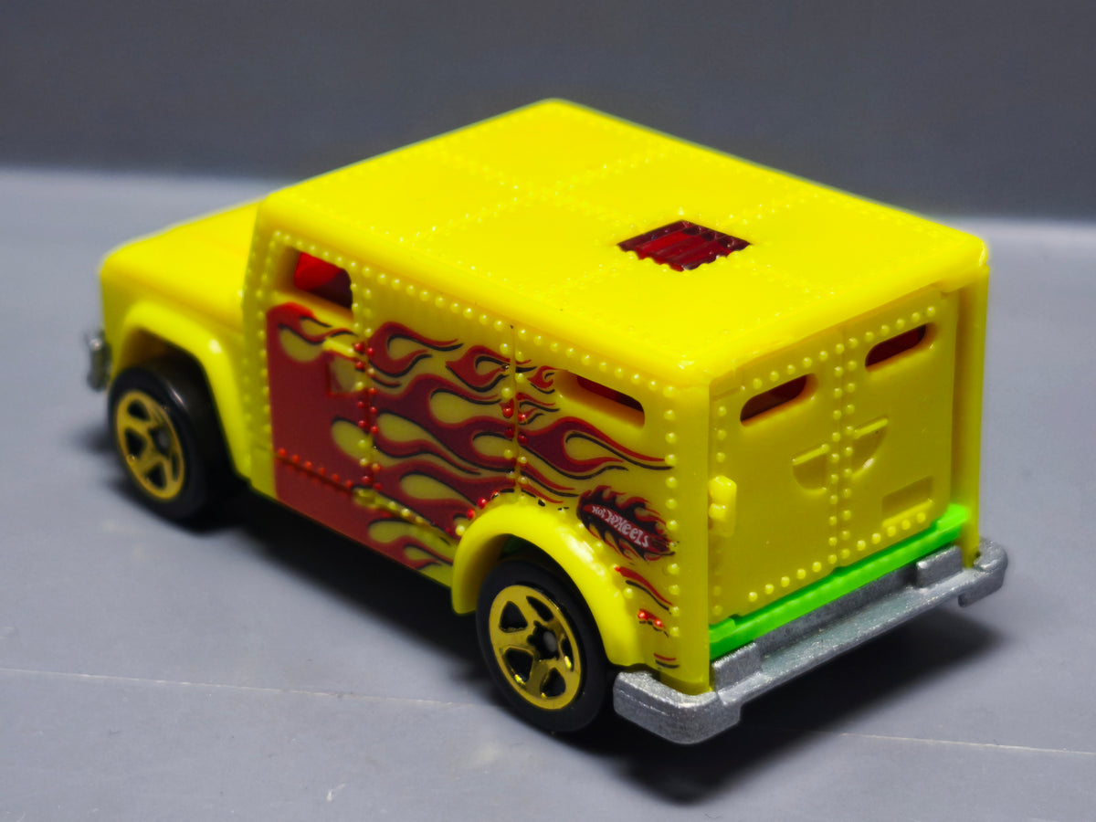 Hot Wheels 2004 multipack  Armored truck     (A22)