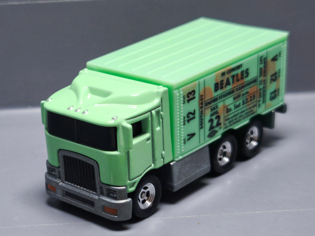 Hot Wheels 2024 pop culture the Beatles  Hiway hauler    (A29)