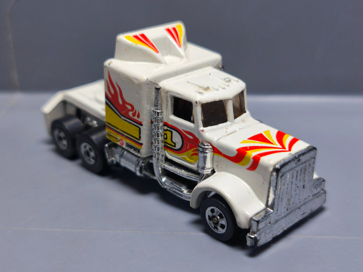 Hot Wheels 1983 version malaysia Long shot (NP31)