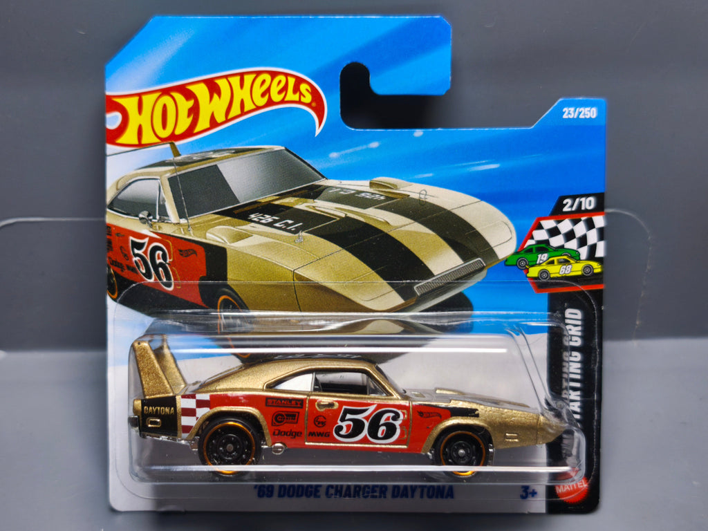 Hot Wheels '69 Dodge Charger Daytona 2026-023 (NP36)