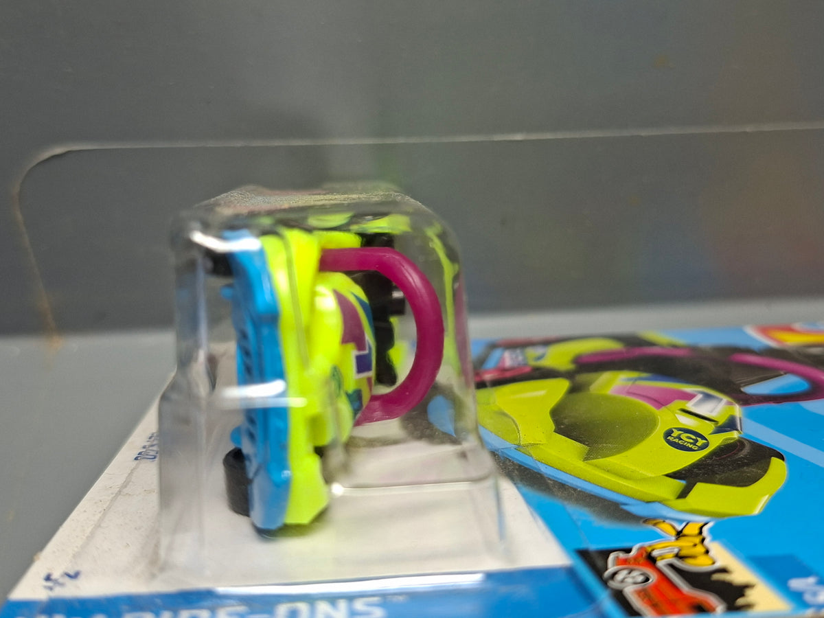 Hot Wheels Let's go  2022-015 (NP24)