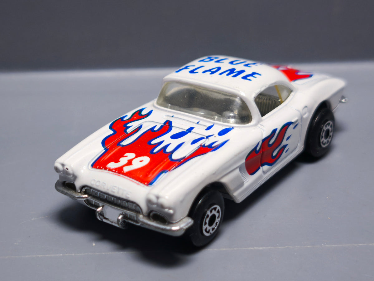 Matchbox 1983 mainline  1962 chevrolet corvette  (A06)