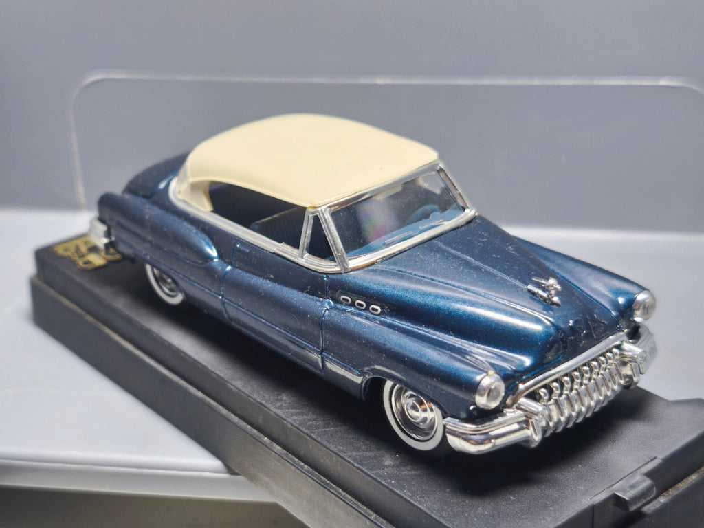Solido 1/43 L'âge d'or  Buick super hard top   ⚠️ la boîte plexy est jaunie (CT09)