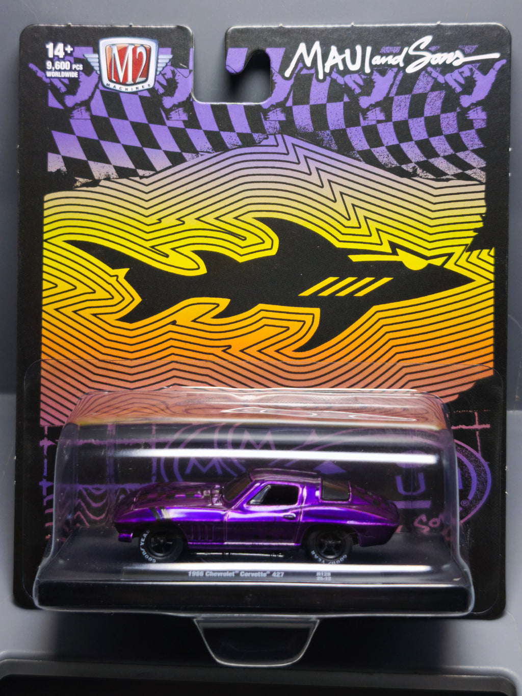 M2 Machines 2025 auto drivers R128 Maui & sons 1966 chevrolet corvette (NG05)