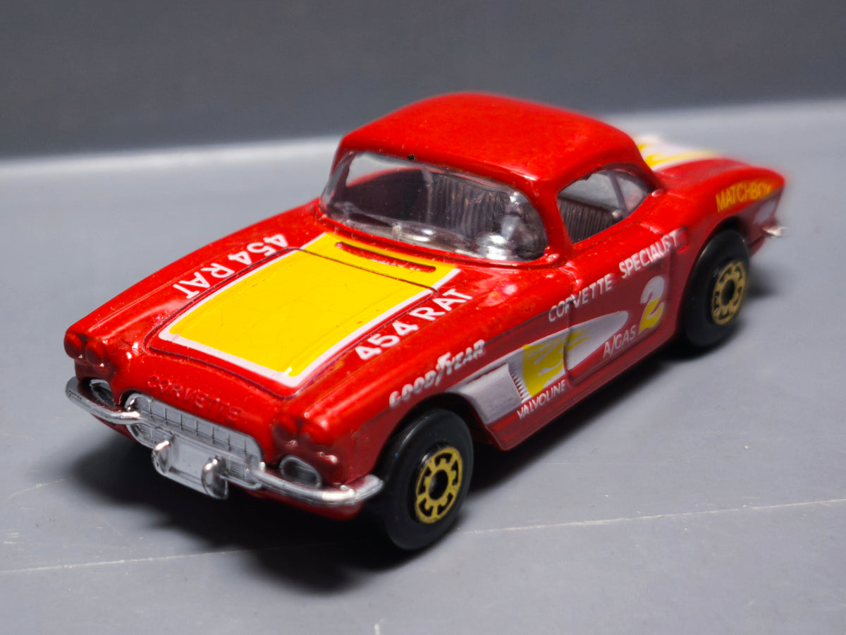 Matchbox 1983 mainline  1962 chevrolet corvette version jantes gold  (A06)