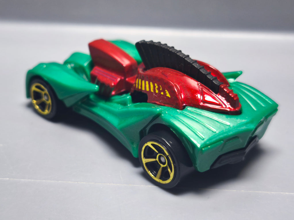 Hot Wheels Troyes soldier 2012-001  (A15)