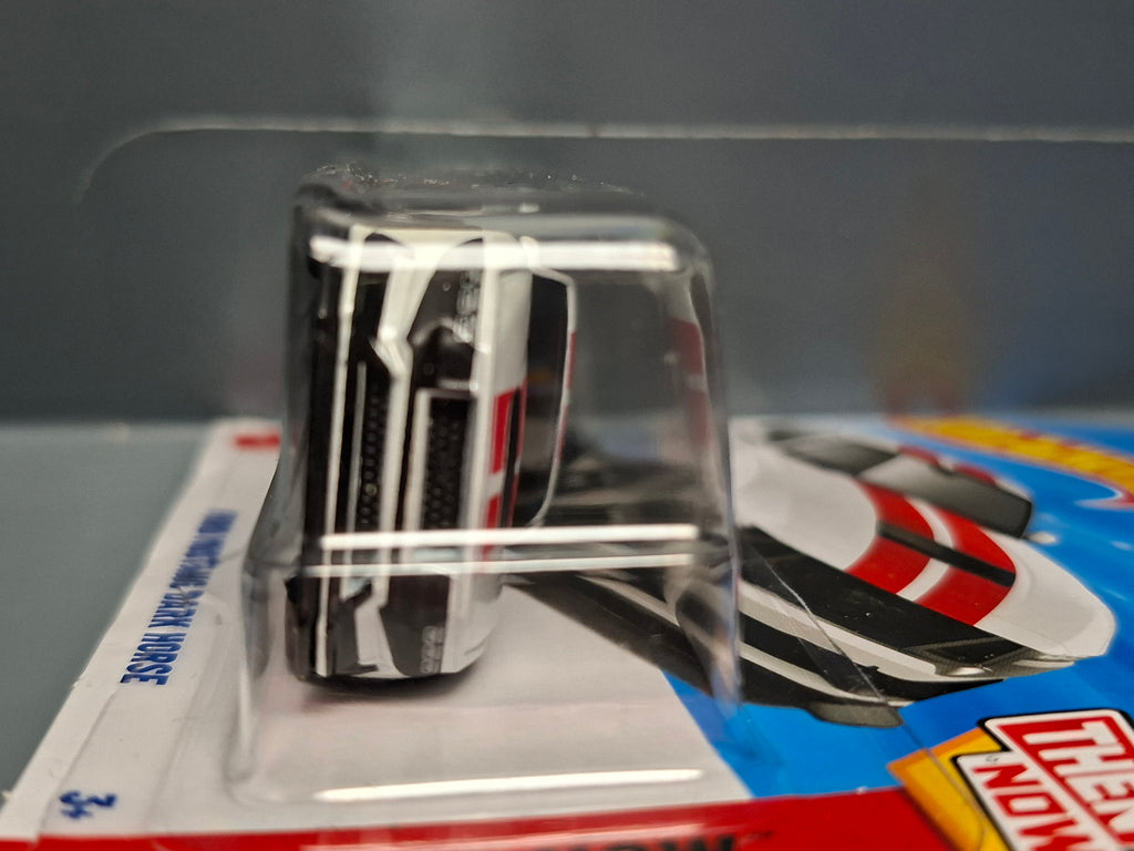 Hot Wheels Ford mustang dark horse 2025-219 (NP39)