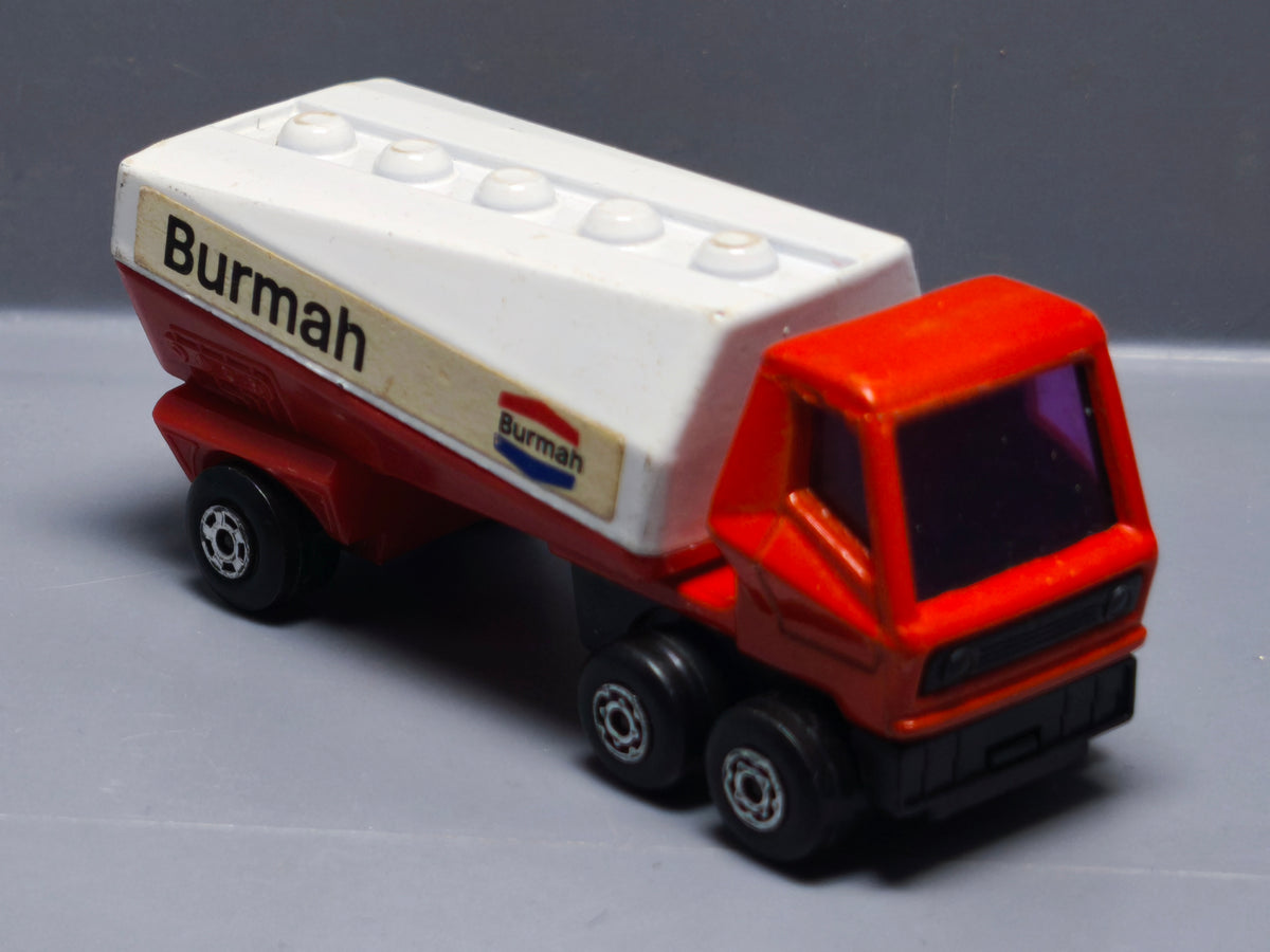 Matchbox 1973 logo à l'avant  Freeway gas tanker burmah (A28)