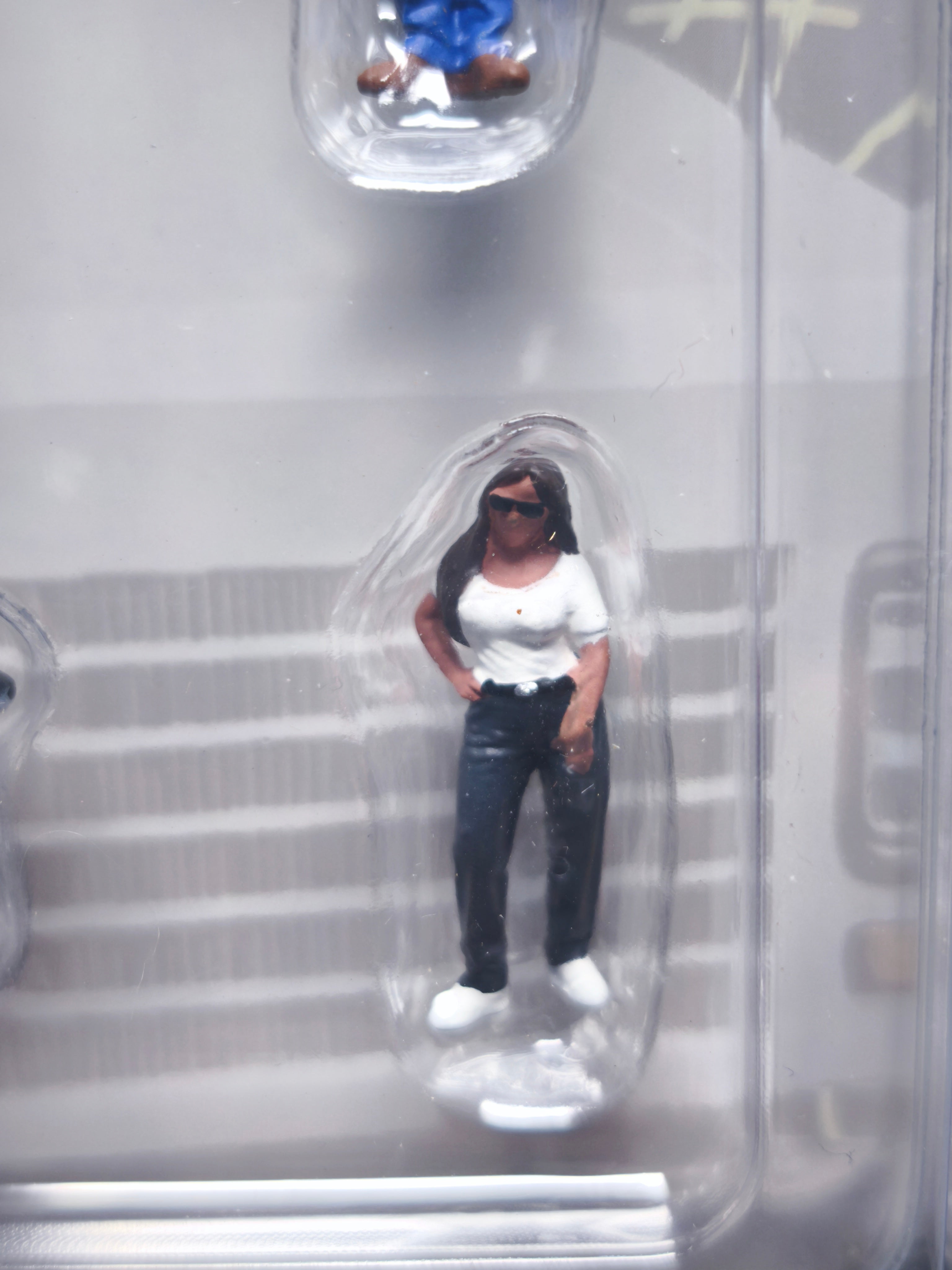 American Diorama 1/64 Curbside Crowd Figure Set (NG01)