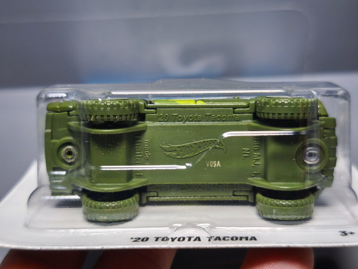 Hot Wheels 2026 Pantone Mix B '20 Toyota Tacoma (NP52)