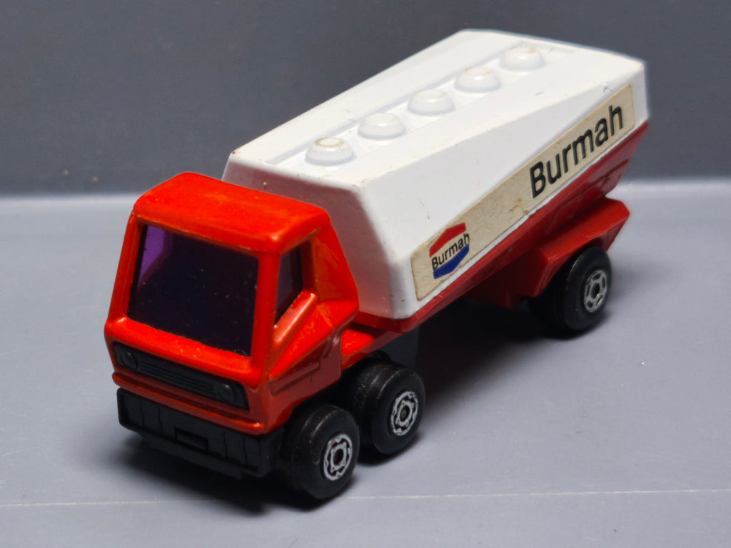 Matchbox 1973 logo à l'avant  Freeway gas tanker burmah (A28)