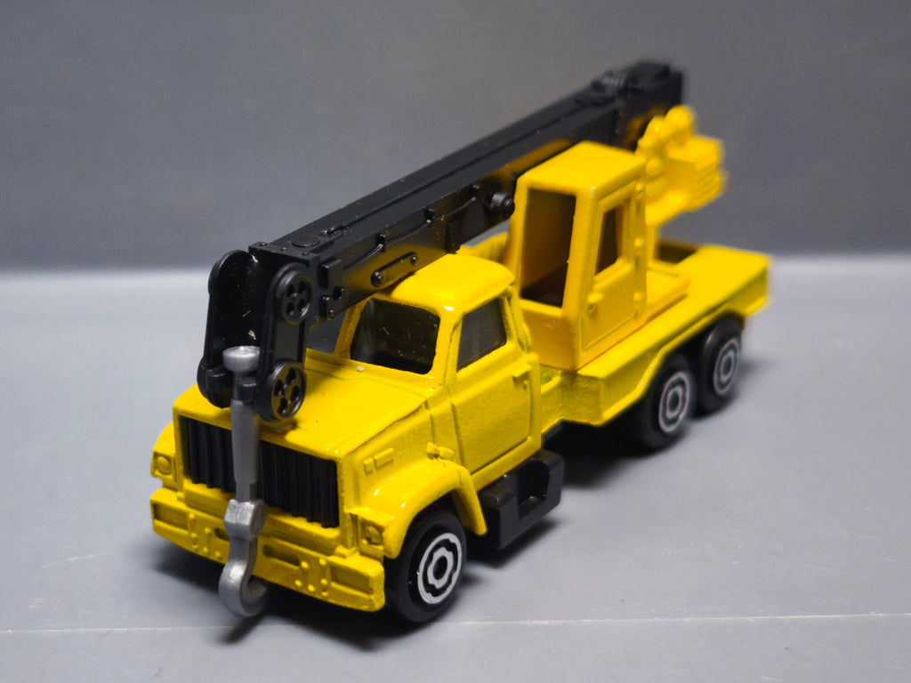 Majorette 1987/90 série 200 MIF GMC brigadier crane truck  (A27)