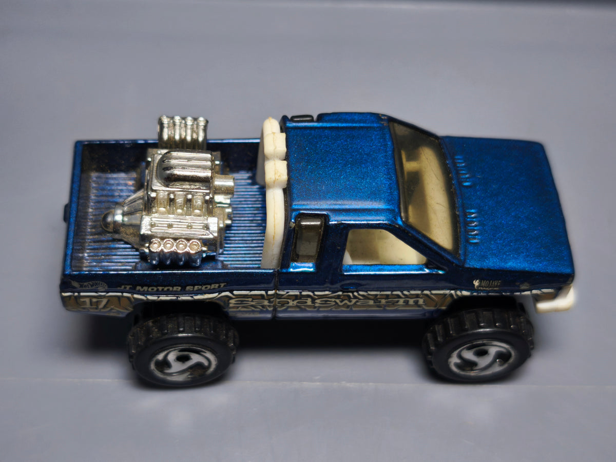 Hot Wheels Nissan hardbody 1999 multipack  (A16)