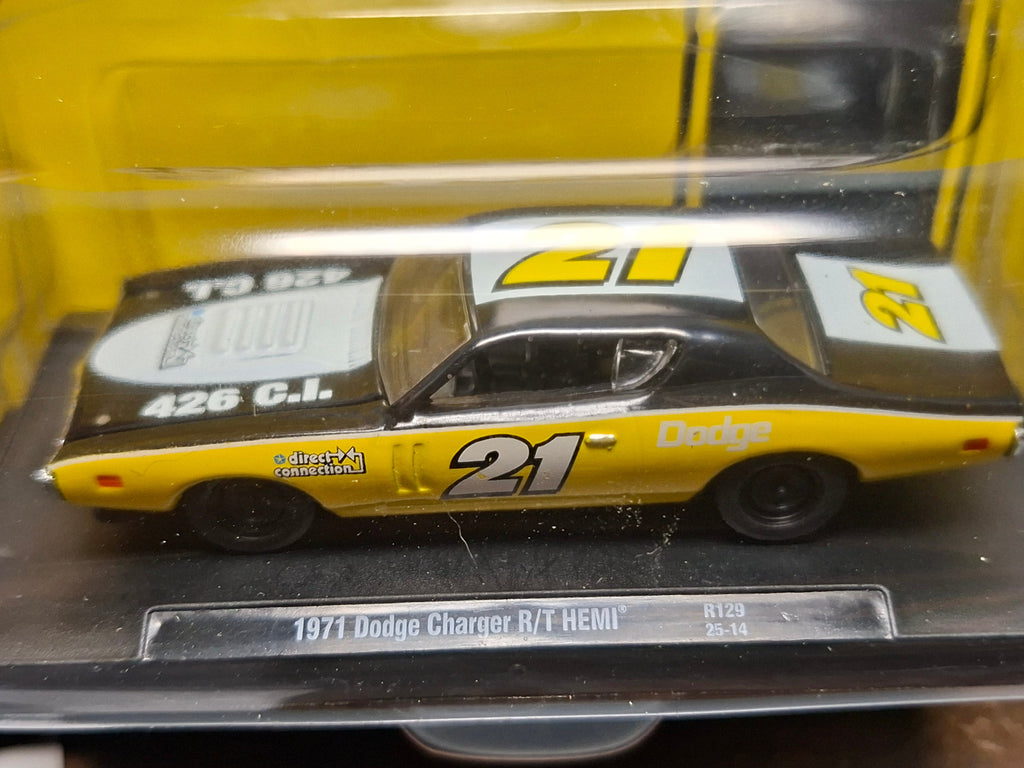 M2 Machines 2025 auto drivers R129 1971 Dodge Charger r/t Hemi (NG10)