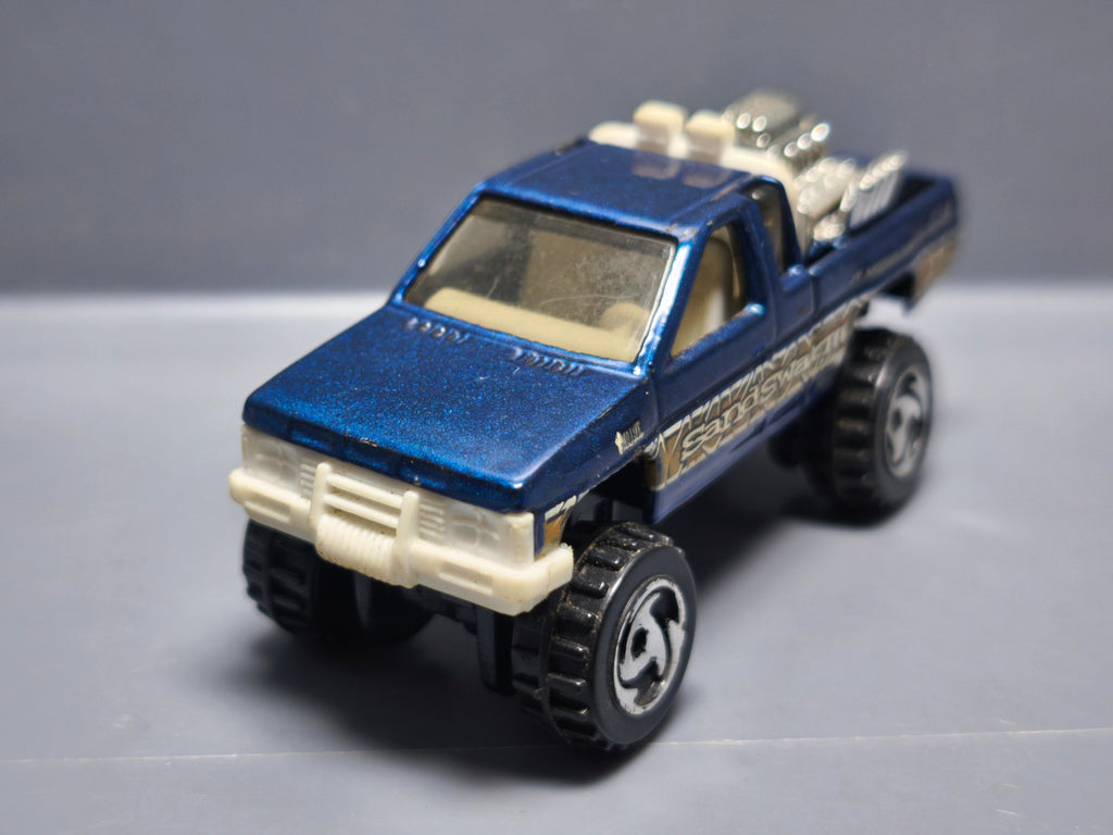 Hot Wheels Nissan hardbody 1999 multipack  (A16)
